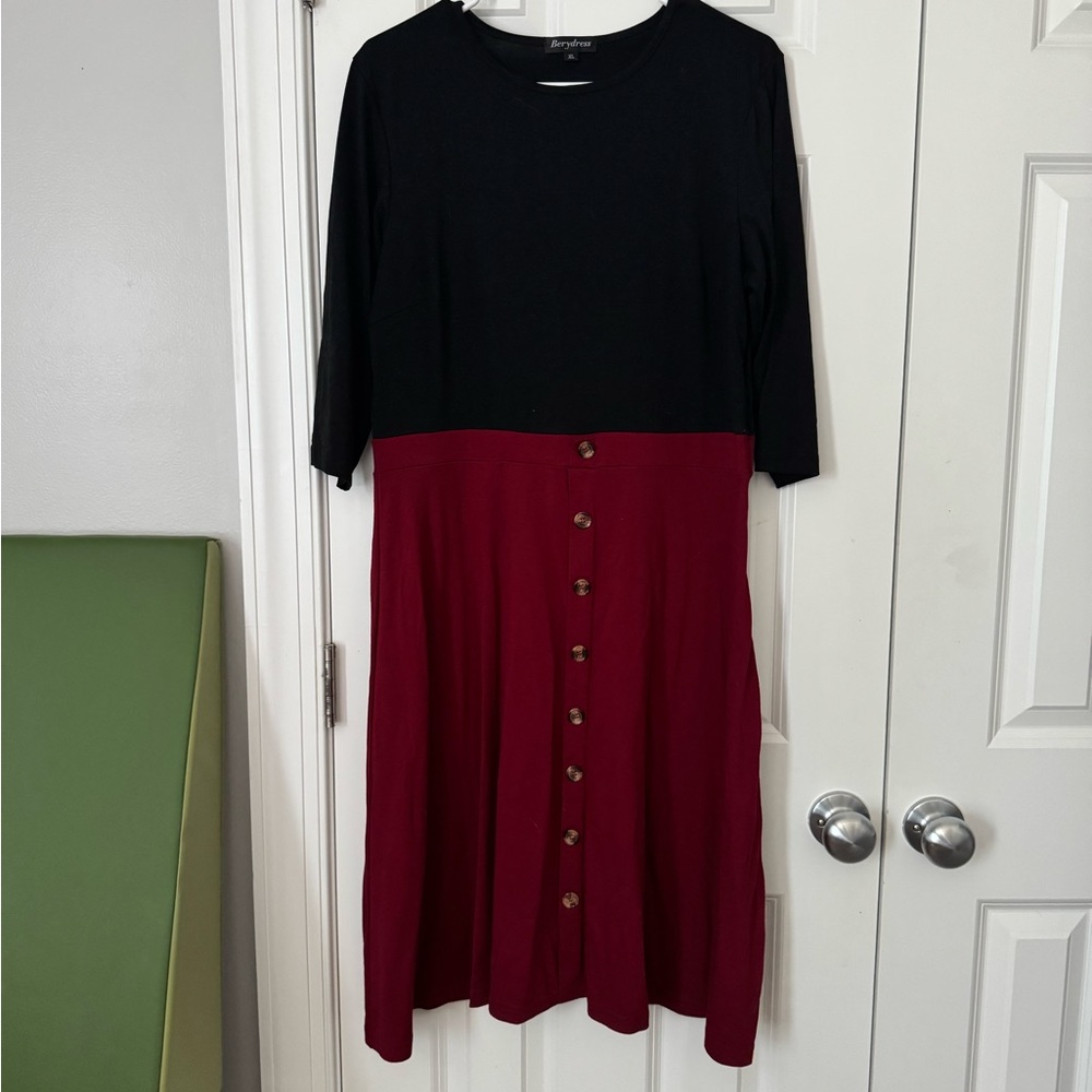 Elegant Black and Burgundy Long Sleeve Dress